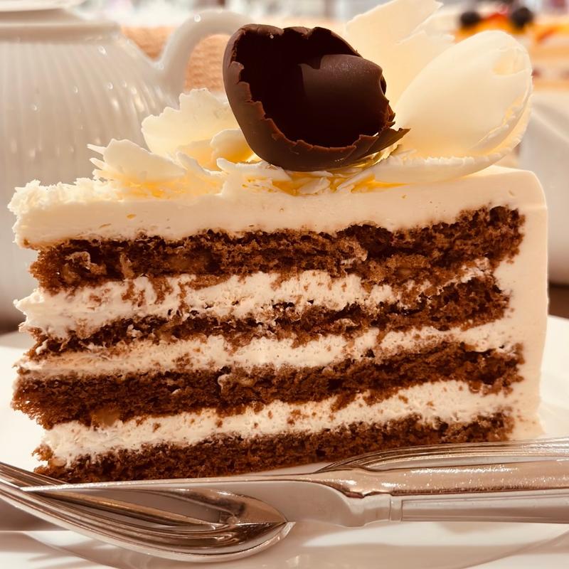 ブラック&ホワイトチョコレートケーキ(HARBS 阪急三番街店)