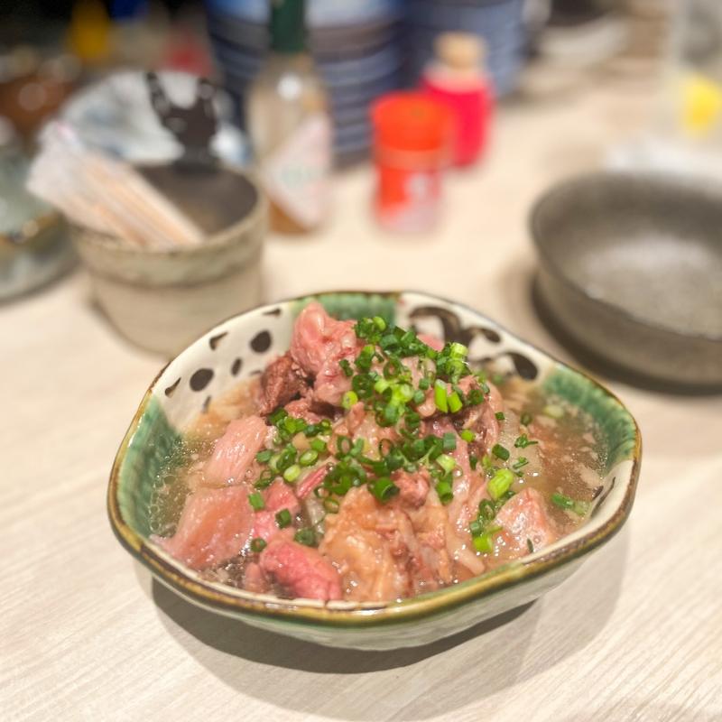 牛すじ鬼煮込み(おばんざいバー 十三-とをみつ-)