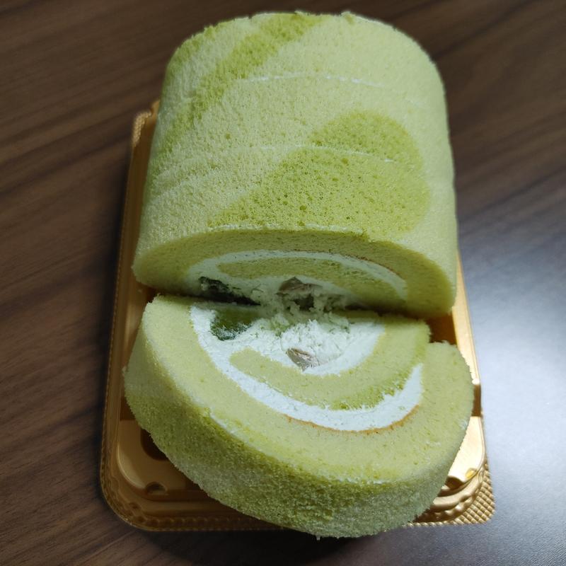 シャインマスカットロール(コープみらい コープ市川店)