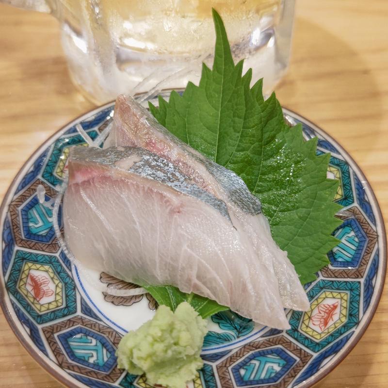 天然しまあじ刺身(魚と酒はなたれ 野毛五番街店)