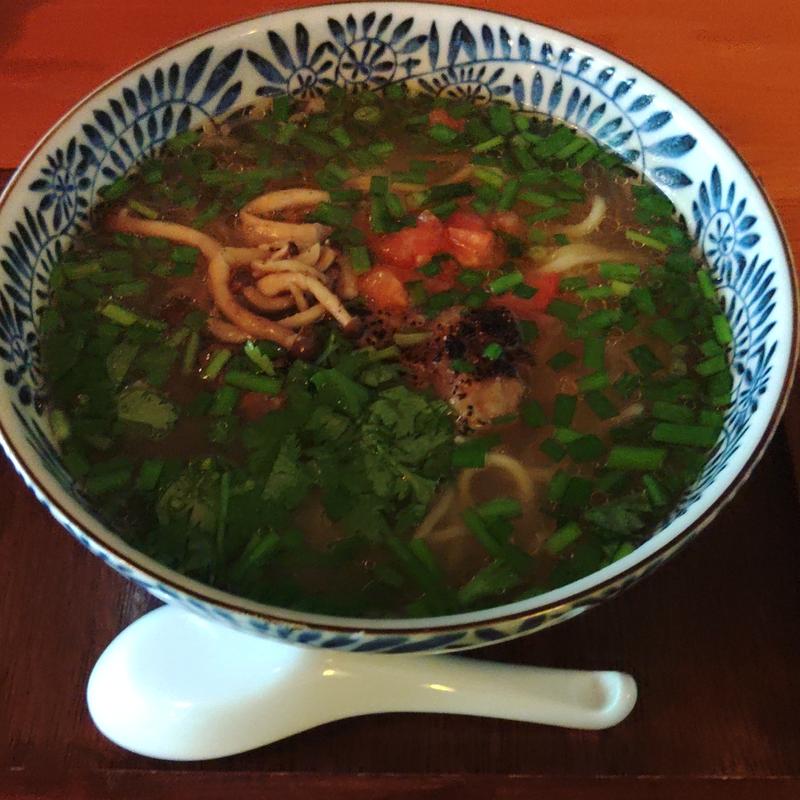 アジアン宮古そば(カフェウエスヤー （Caf? ウエスヤー）)