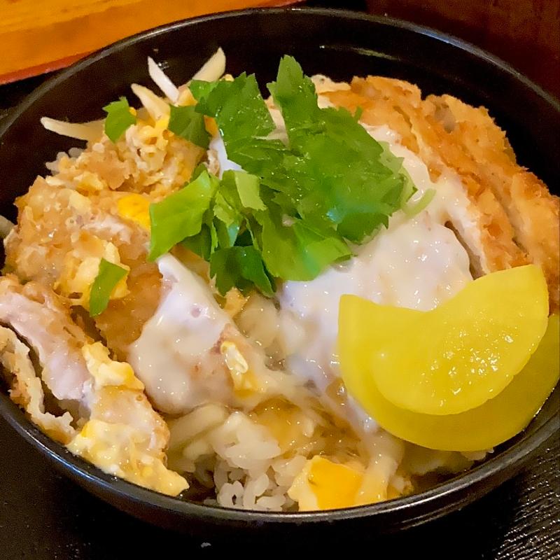 たまごとじかつ丼(明治亭)