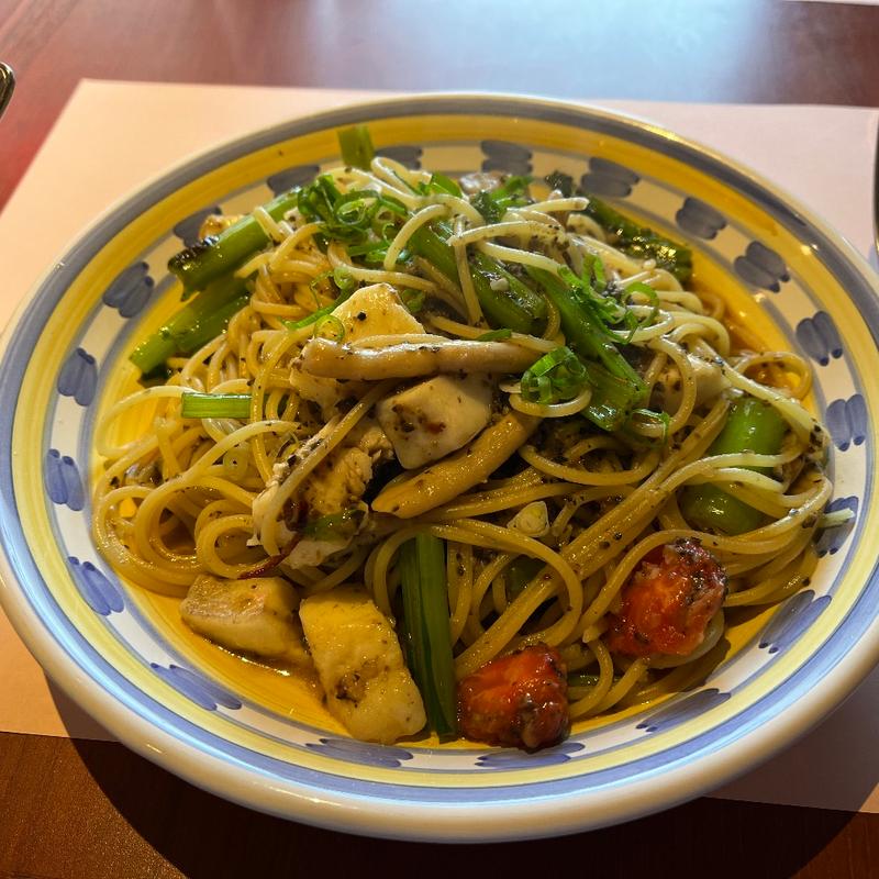 スズキの黒オリーブオイルスパゲッティ(タベルナ・パパ )