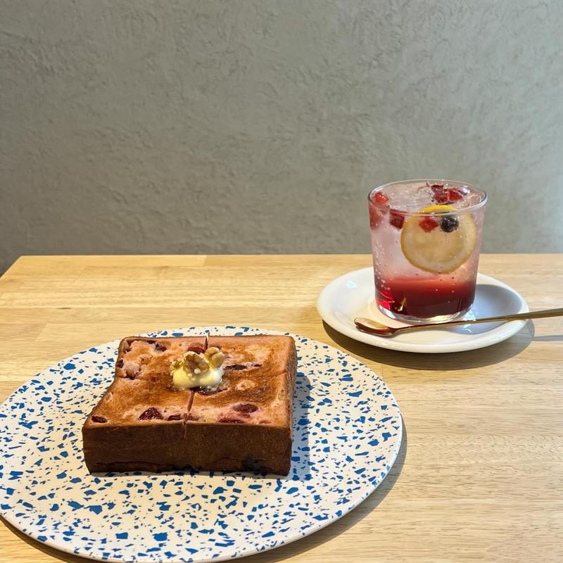 イチゴトースト イチゴソーダ(and KANAZAWA)