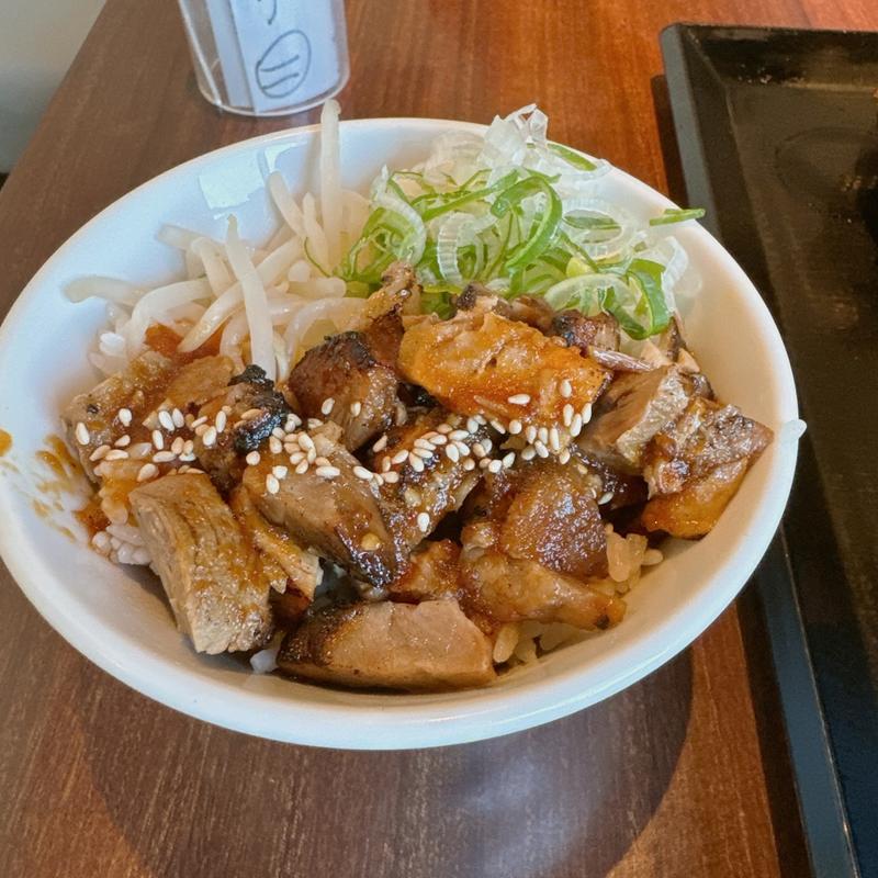 チャーシュー焼肉丼(麺屋甚八 野里店)