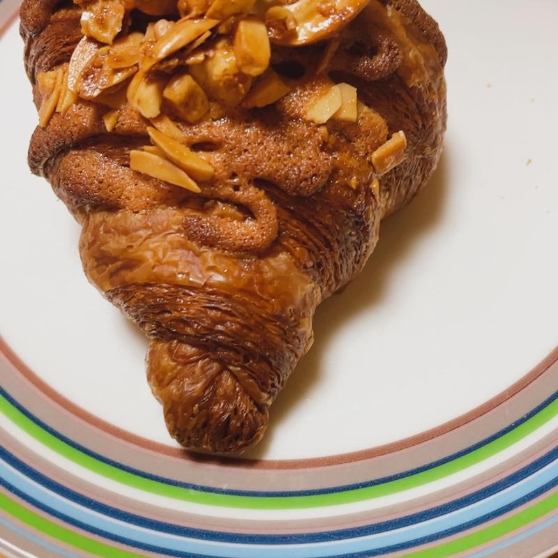 ナッツ　クロワッサン(深井商店)