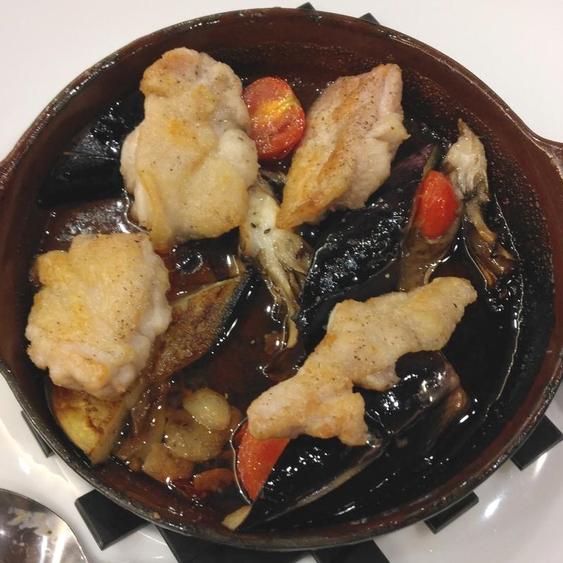 グリルチキンと秋茄子、まいたけのアヒージョ(ベーカリーレストラン サンマルク ララガーデン長町店)