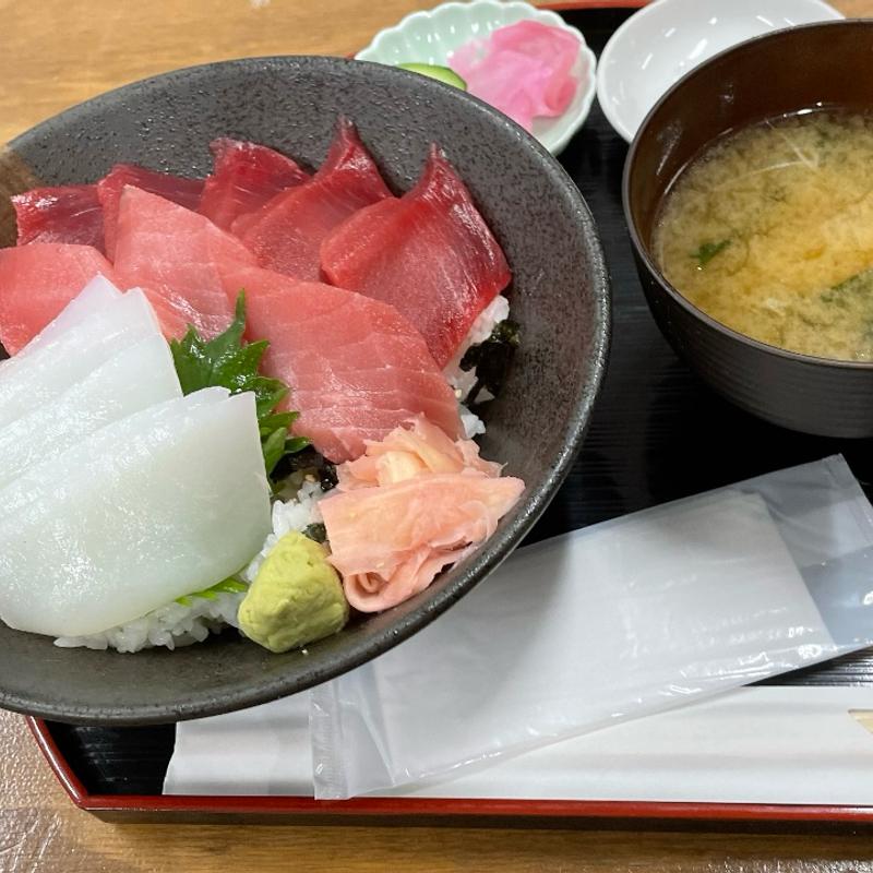 まぐろとイカ二食丼(鮪音)