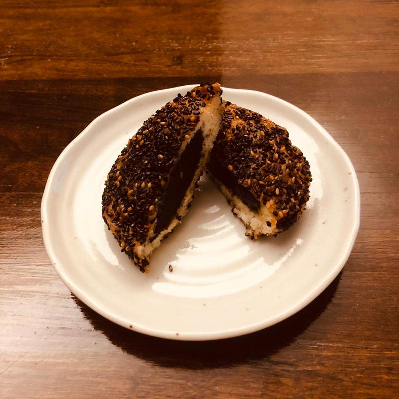 黒ごま団子(BAKERY 京都桂別邸)