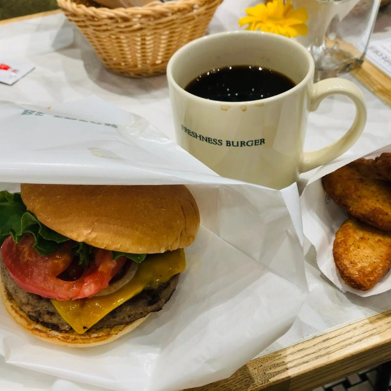 クラッシックチーズバーガー（レギュラーセット）(フレッシュネスバーガーGRANODE広島店)