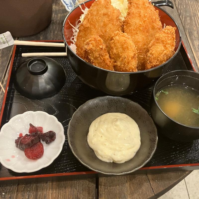 アジフライ、牡蠣フライ(お食事処　はくさい )