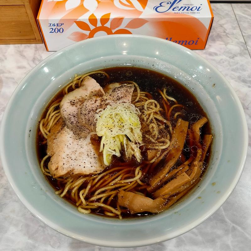 黒醤油らーめん(麺や二代目 夜来香 (いぇらいしゃん))