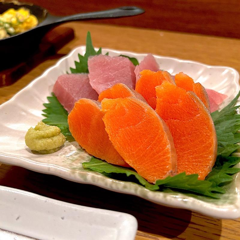 銀鮭刺身＆生キハダマグロ刺身(酒場OSO)