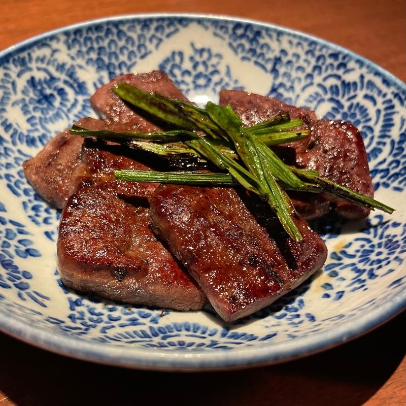レバニラ焼き(焼肉 にくだらけ 西麻布)