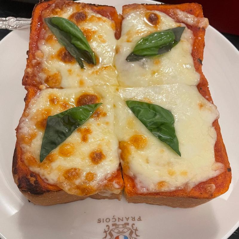 ピザトースト(フランソア喫茶室 （Salon de the FRANCOIS）)