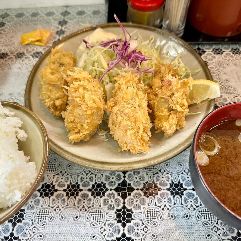 カキフライ定食(とん八)