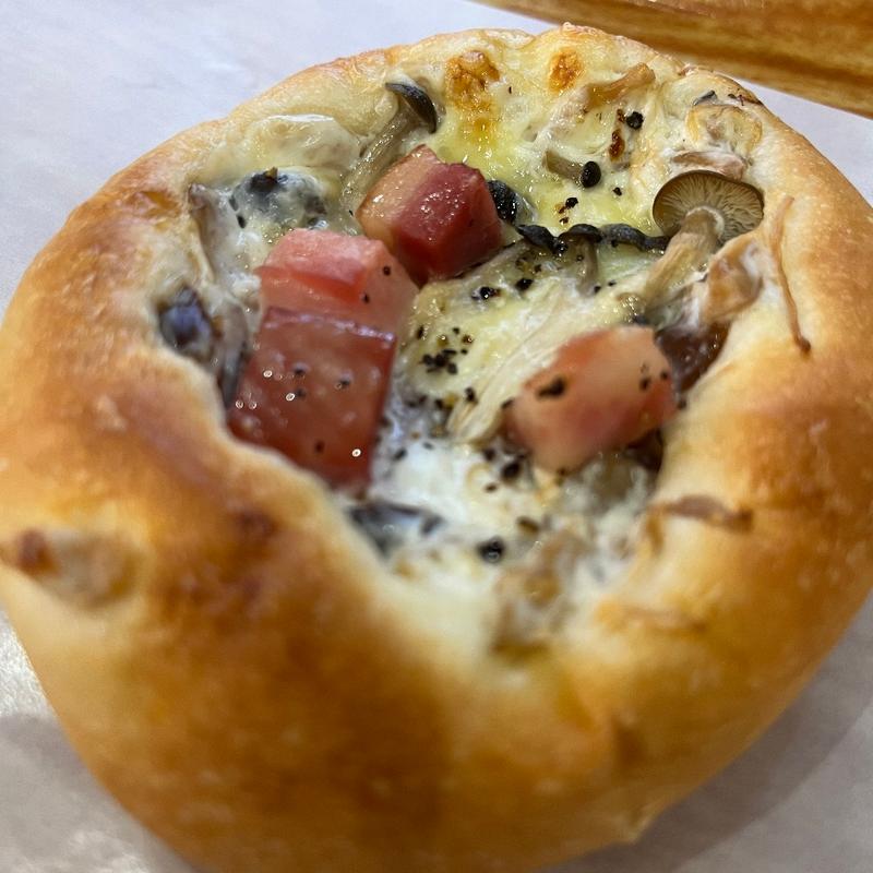 グラタンパン？(オーサムベーカリー 上新庄店)