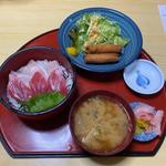 マグロとブリの二色丼 揚げ春巻き(多満利屋きらく)