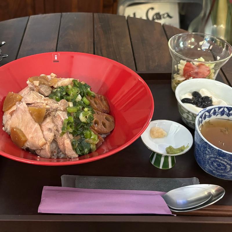 ローストポークランチ(ミアカーラ)