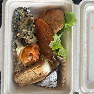 デリカBOX(ハンバーグ)(デリカフェ びぃぼ)