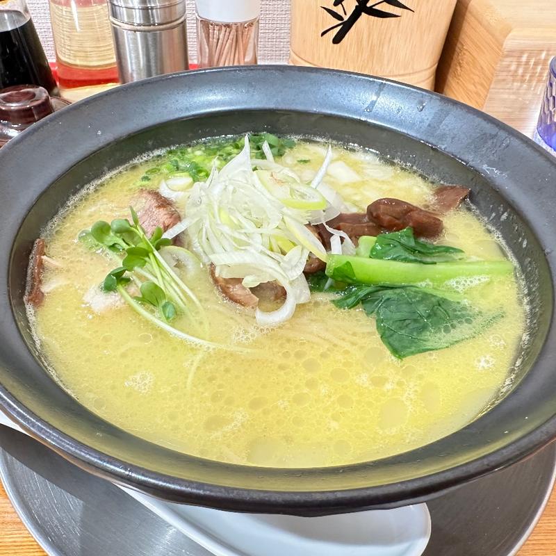 こってり鶏中華らーめん(麺寿 とものや)