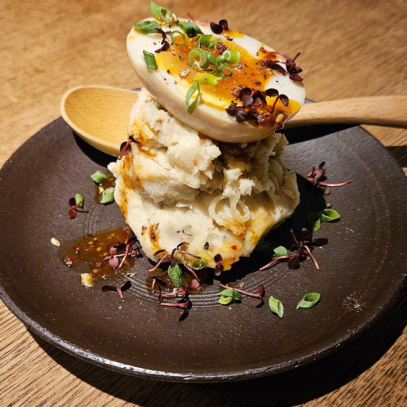 半蔵門「POST食堂」浅利のポテトサラダ 煮卵のせ(POST食堂)