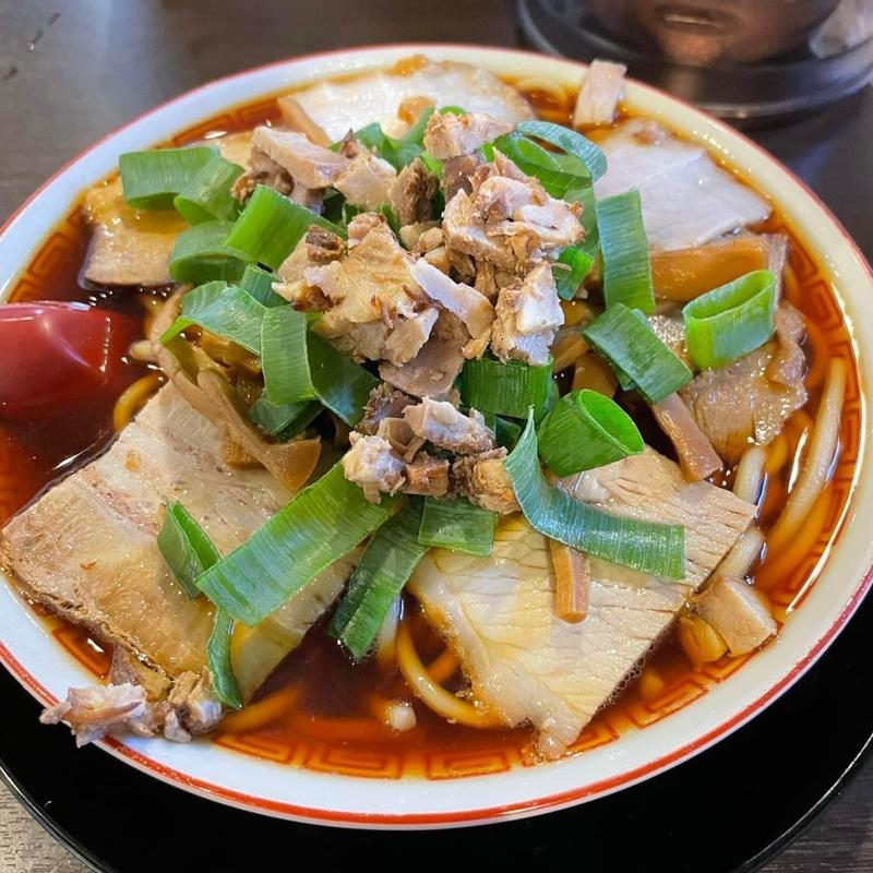 チャーシュー麺(中) しなちく大盛り(麺屋7.5Hz 新橋店 （メンヤナナテンゴヘルツ）)