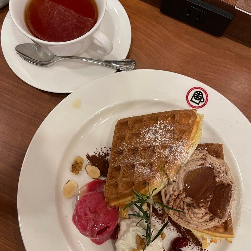 モンブランワッフルセット(UCCカフェプラザ 神戸交通センタービル店)