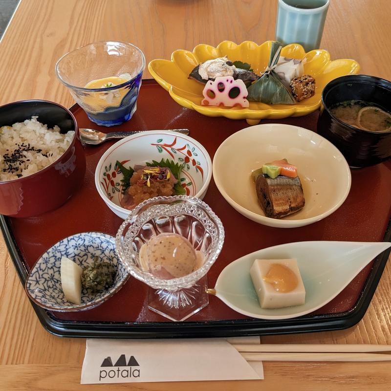 彩月御膳(ポタラ（potala）)