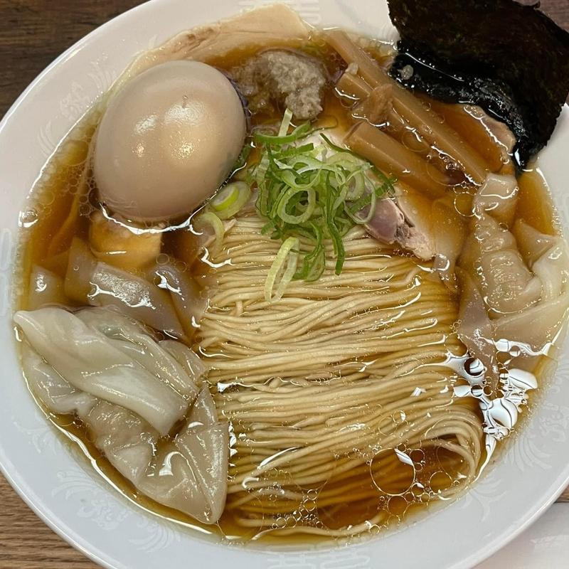 醤油蕎麦 ワンタン 味玉(中華蕎麦 仁香)