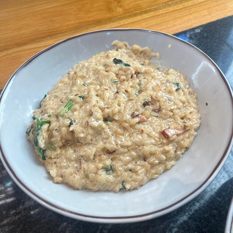 ベーコンとツナ、ほうれん草の クリームソースリゾット(PISOLA 京都桂店)