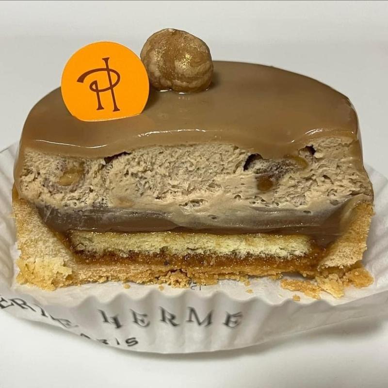 タルトアンフィニマンプラリネノワゼット(ピエール・エルメ・パリ 渋谷ヒカリエ シンクス)