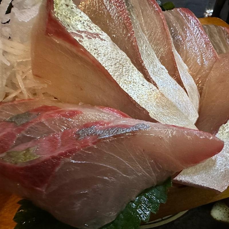 しまあじの刺身(とも家)