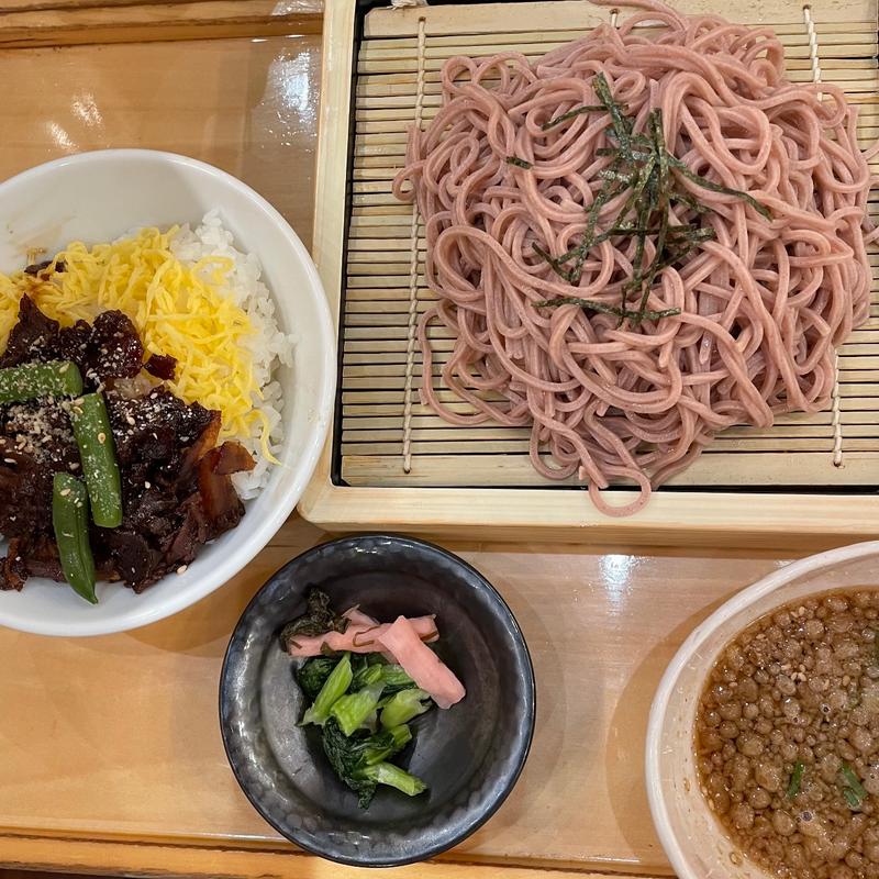 牛しぐれ丼と五穀つけ麺セット(一汁五穀 広島店 （いっとごこく）)