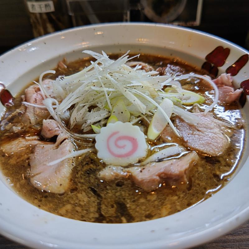 弘明寺背アブラック(煮干と鶏 ひんな)