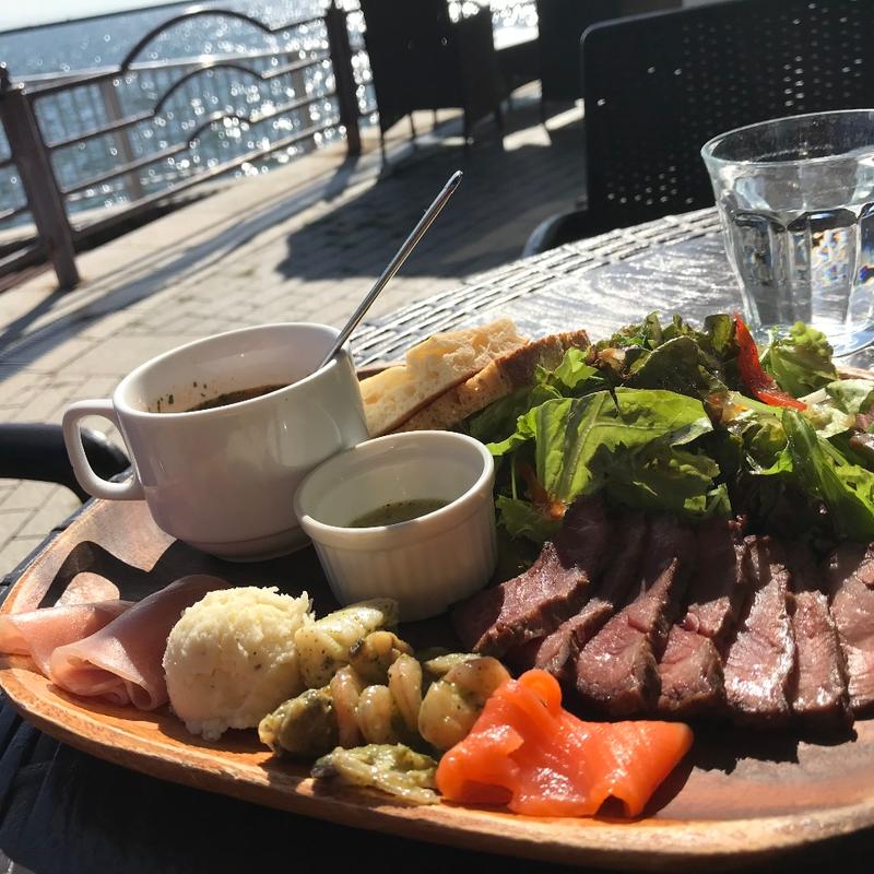 ローストビーフランチセット(feel dining cafe & sea)