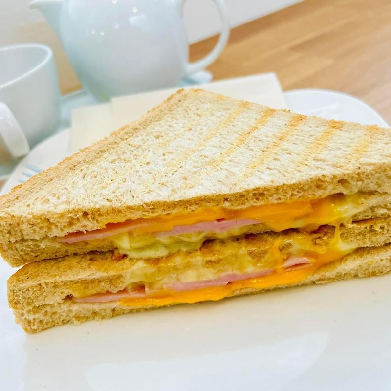 ハニーハムチーズサンド(ラウンドポイント)