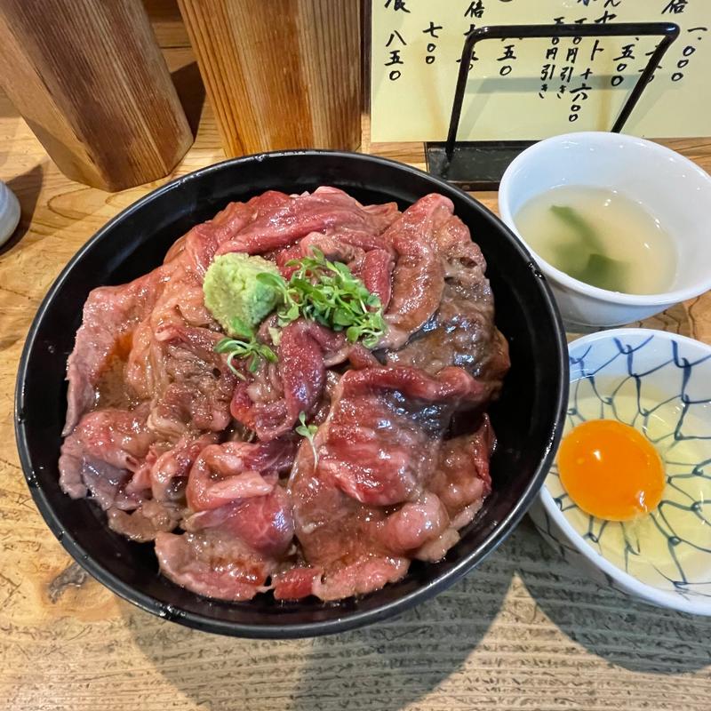 牛丼(博多炊き餃子　池ぽん)