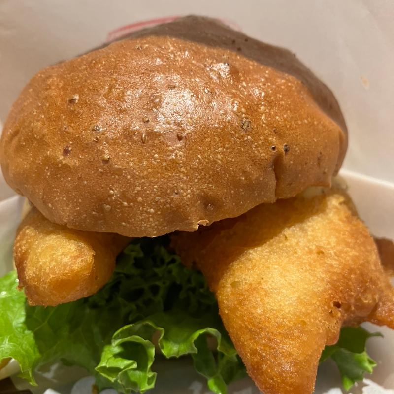 真鯛のフィッシュバーガー(ヱビスバー 札幌アピア店 (YEBISU BAR Sapporo Apia))