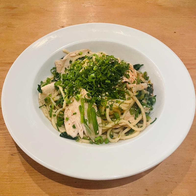 蒸し鶏と青ネギの和風ソース(カフェ ラ・ボエム 表参道 （Cafe La Boheme）)