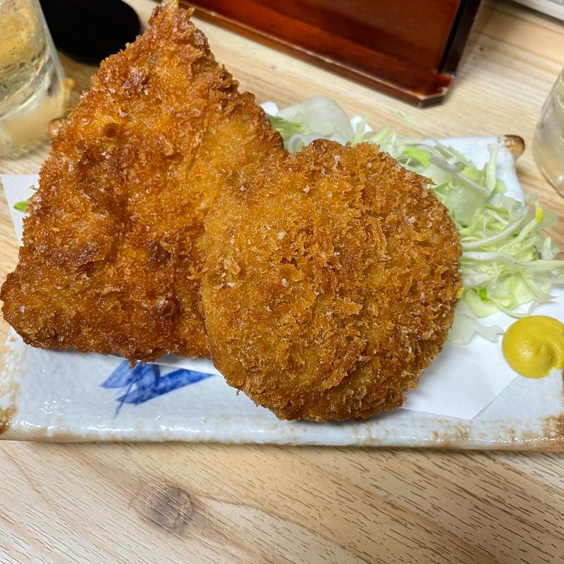 ハムカツ＆アジフライ(大衆酒場 酒呑んで飯食って蛙之介 溝の口店)