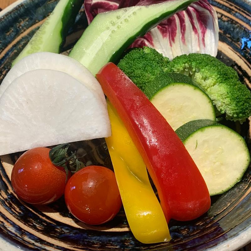 旬の野菜盛り(田町 そばまえ bymoto)