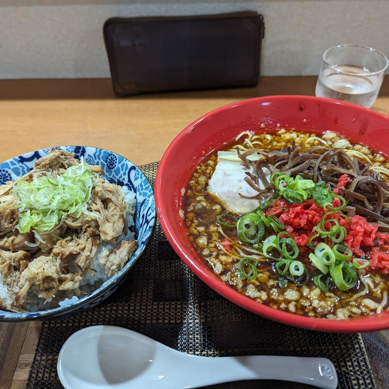 背脂豚骨マー油蕎麦RED(中華そば 肴 yamago 2号店)
