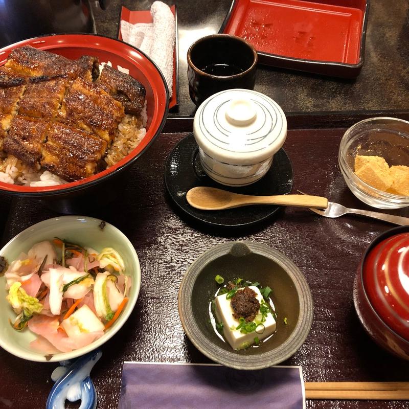 鰻丼　上(活うなぎ 美濃川)