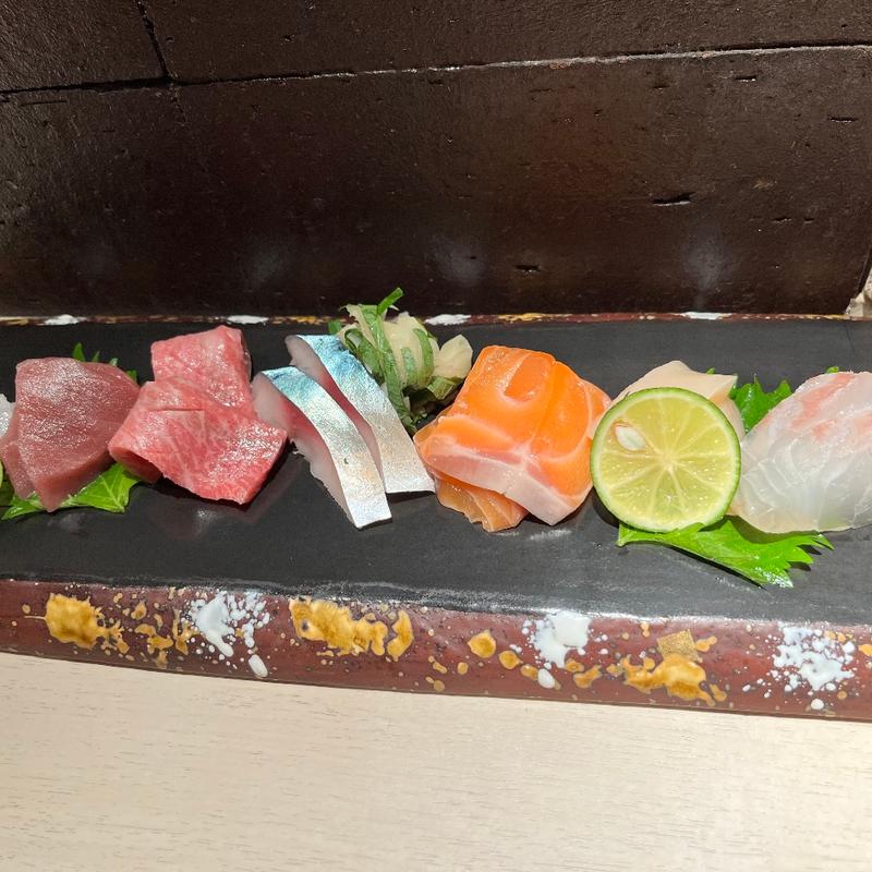 刺身盛り合わせ(酒肴えんみや)