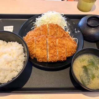 ダブルロースかつ定食(松のや 三田ウッディタウン店)