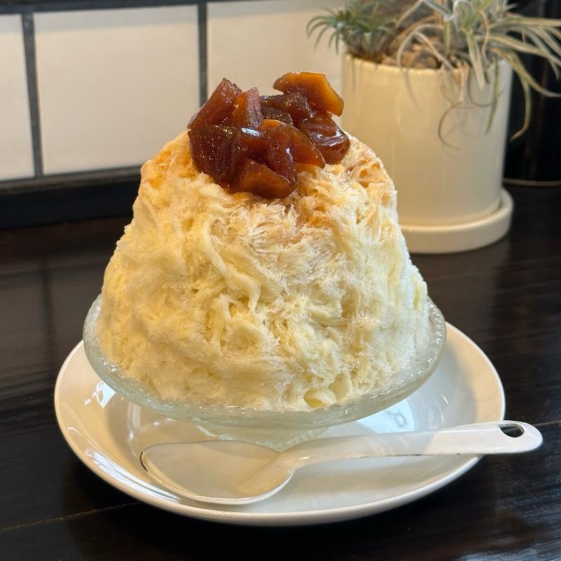 カラメルリンゴミルク(氷と喫茶 ivy)