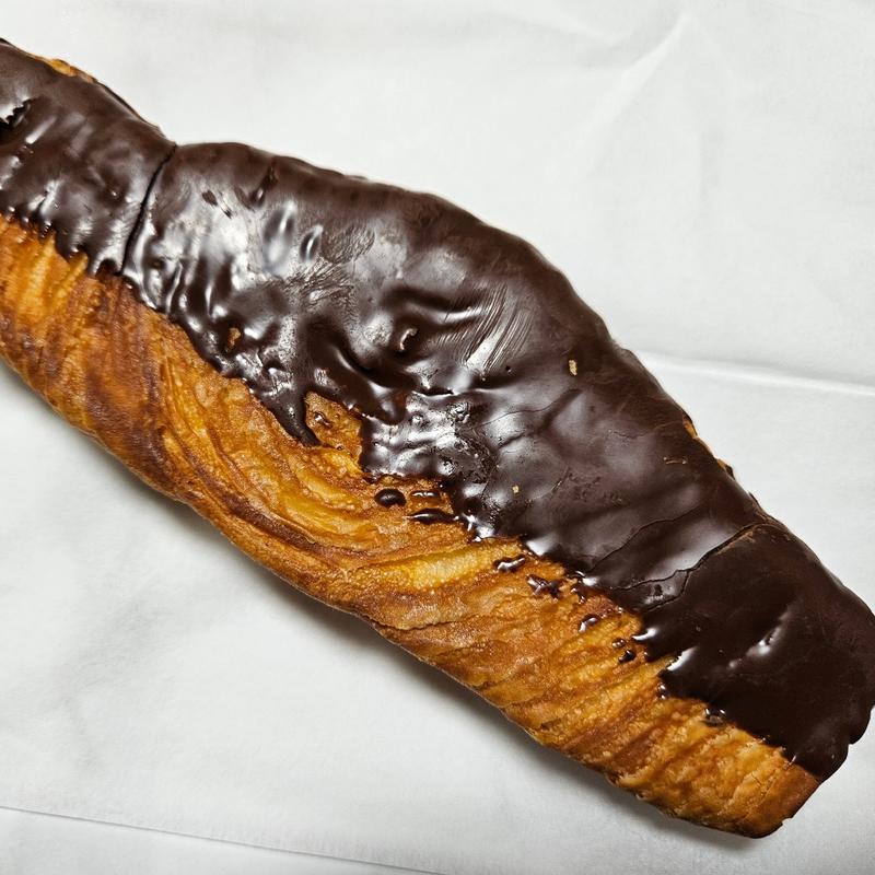 クロワッサンエクレア(ミロード 元町ポンパドウル)