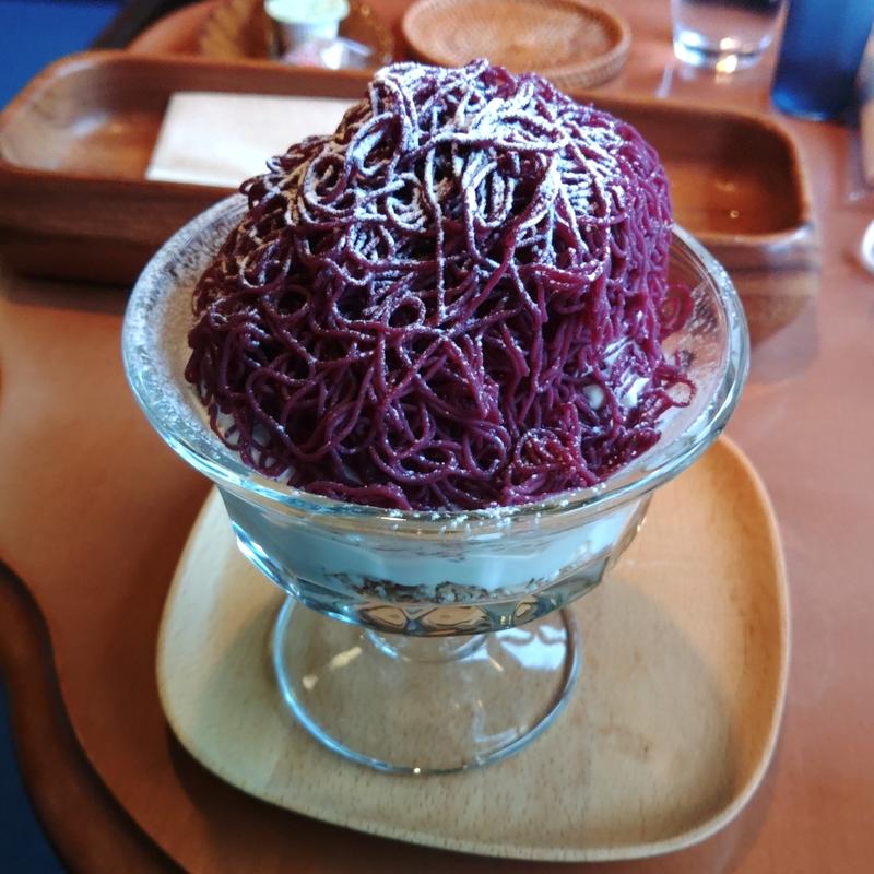 生搾りソフトクリーム　紅芋(Poisson Bleu Cafe)