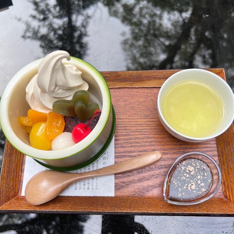 あんみつと玄米茶のセット(茶寮 五色の杜)